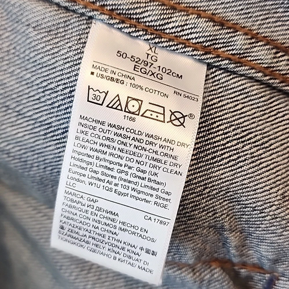 GAP Denim Trucker Jacket XL - Picture 5 of 6